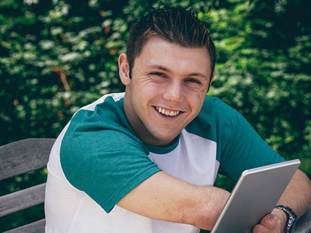 MODEL SPOTLIGHT – LYNDON