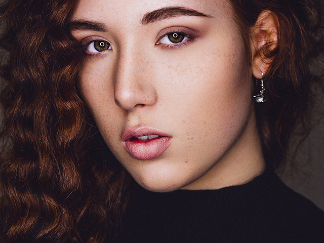 MODEL SPOTLIGHT – ALEXANDRIA M