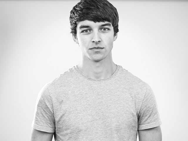 MODEL SPOTLIGHT – DEAN