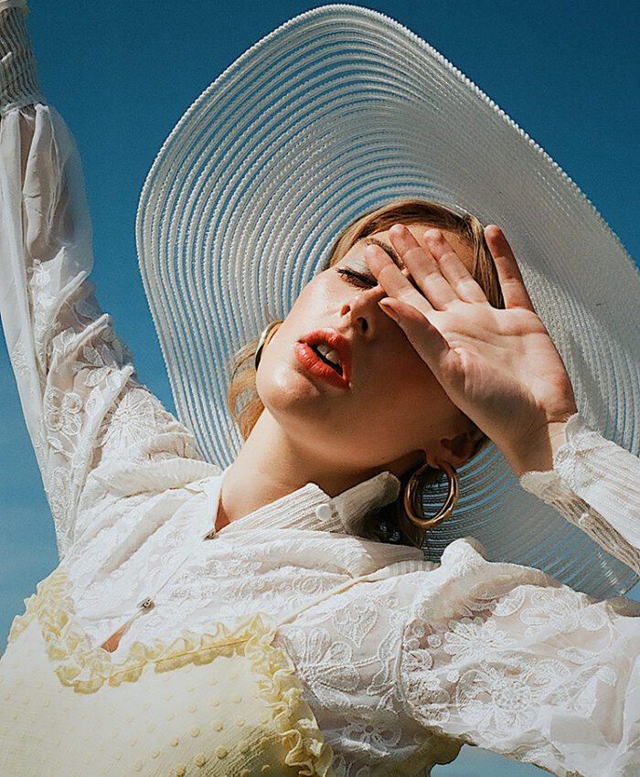 Victoria Holdstock – MUA