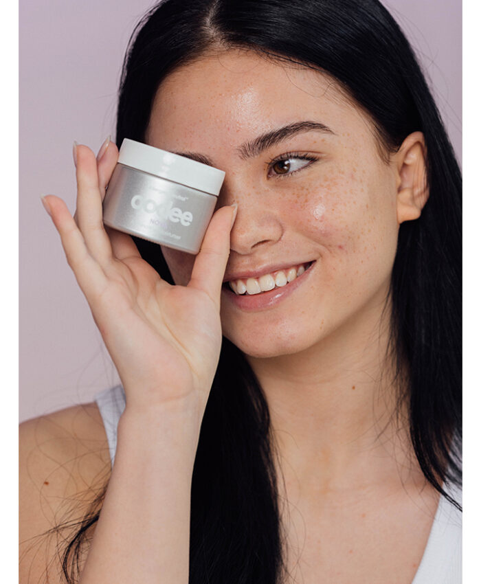 Victoria Holdstock – MUA