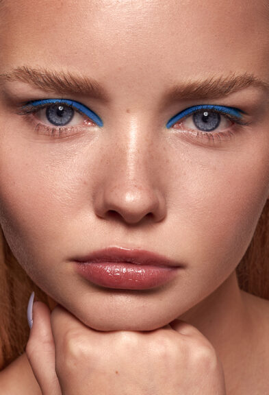 Victoria Holdstock – MUA