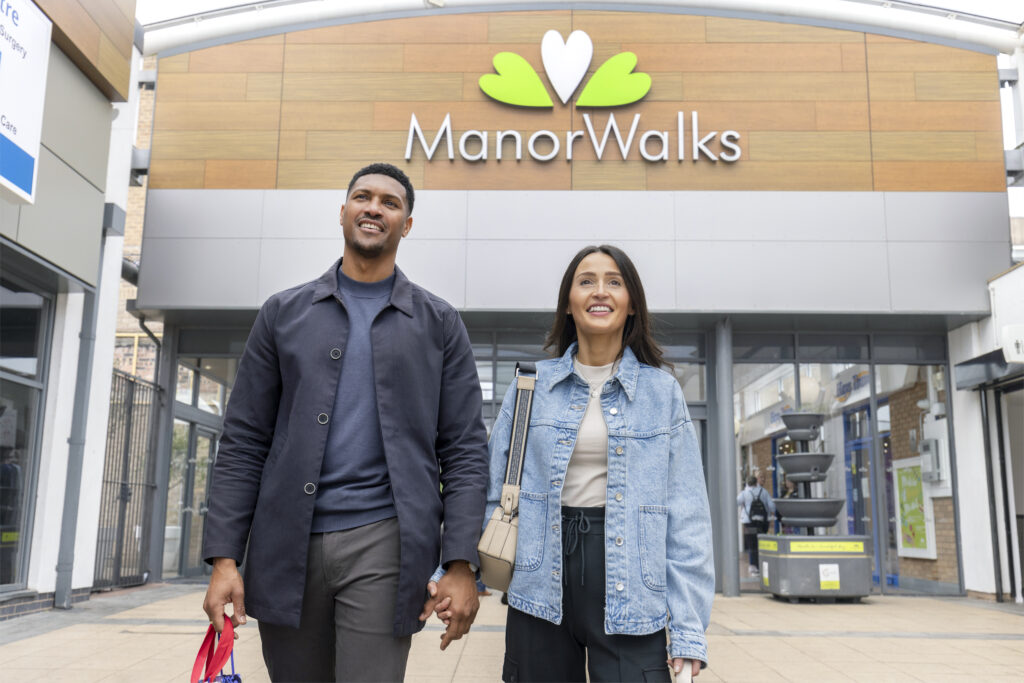 Real Family Booking: The Douglas family and Manor Walks